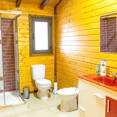 Charming Chalet In Branca With Shared Pool Chalé *